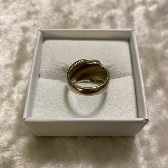 🍀Tiffany & Co. Sterling Silver & Gold Shrimp Dome Ring - Picture 6 of 6